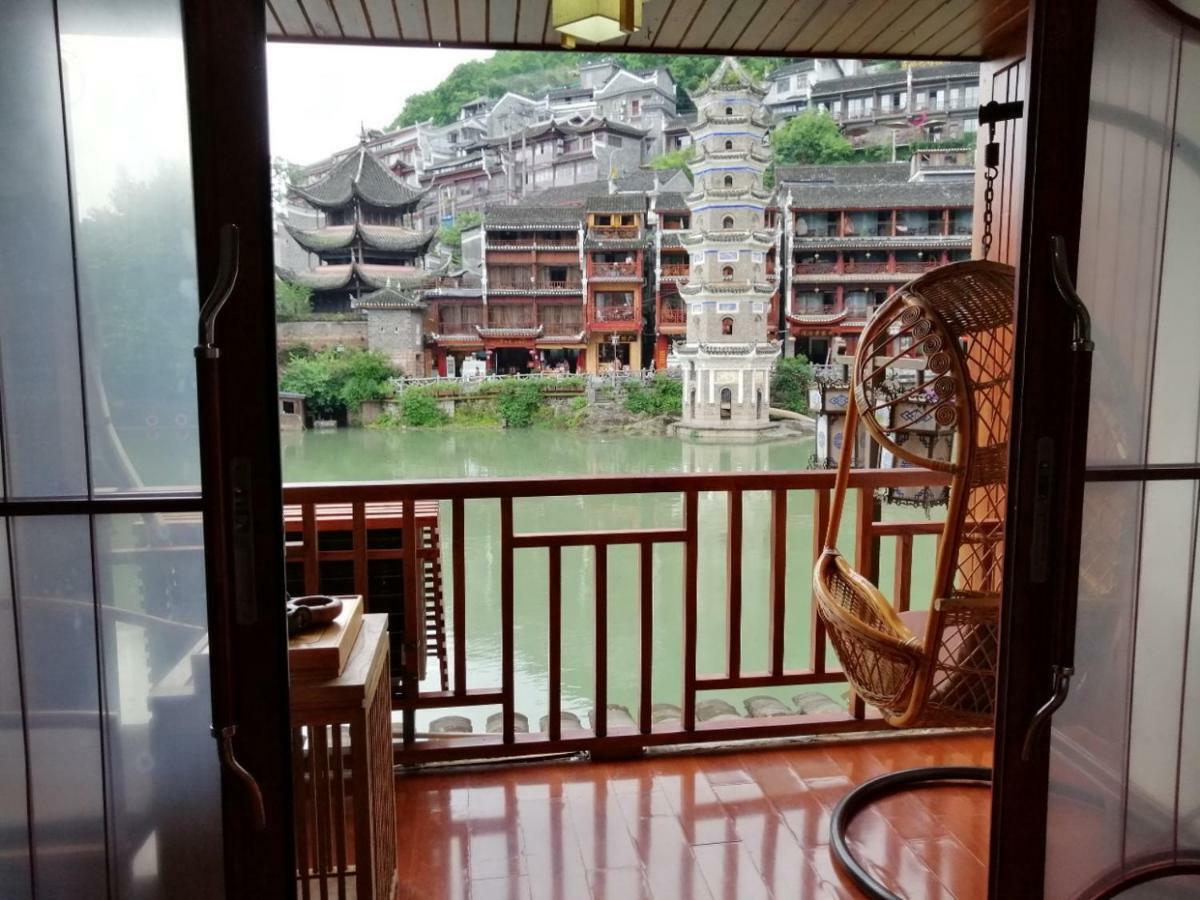 沱江缘民宿 鳳凰県 エクステリア 写真